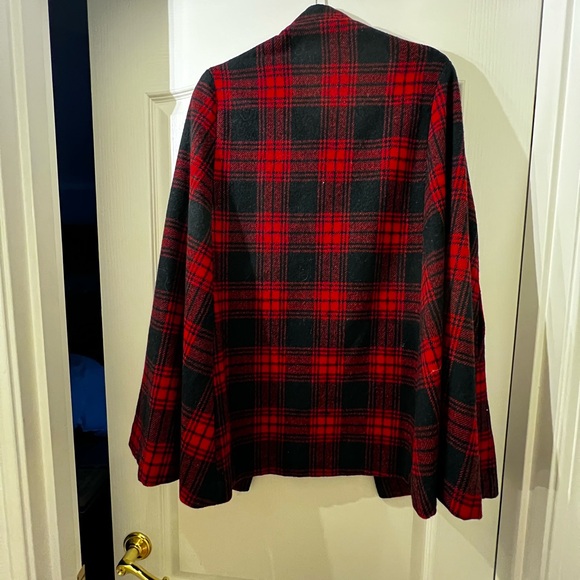 Mod Vintage Tartan Wool cape ! Red Plaid Queen of Capes - Picture 2 of 4